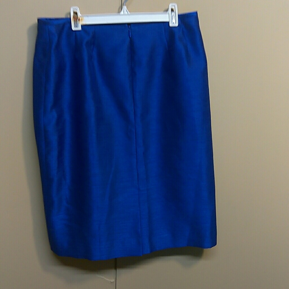Le suit ladies Blazer and skirt - Picture 6 of 8